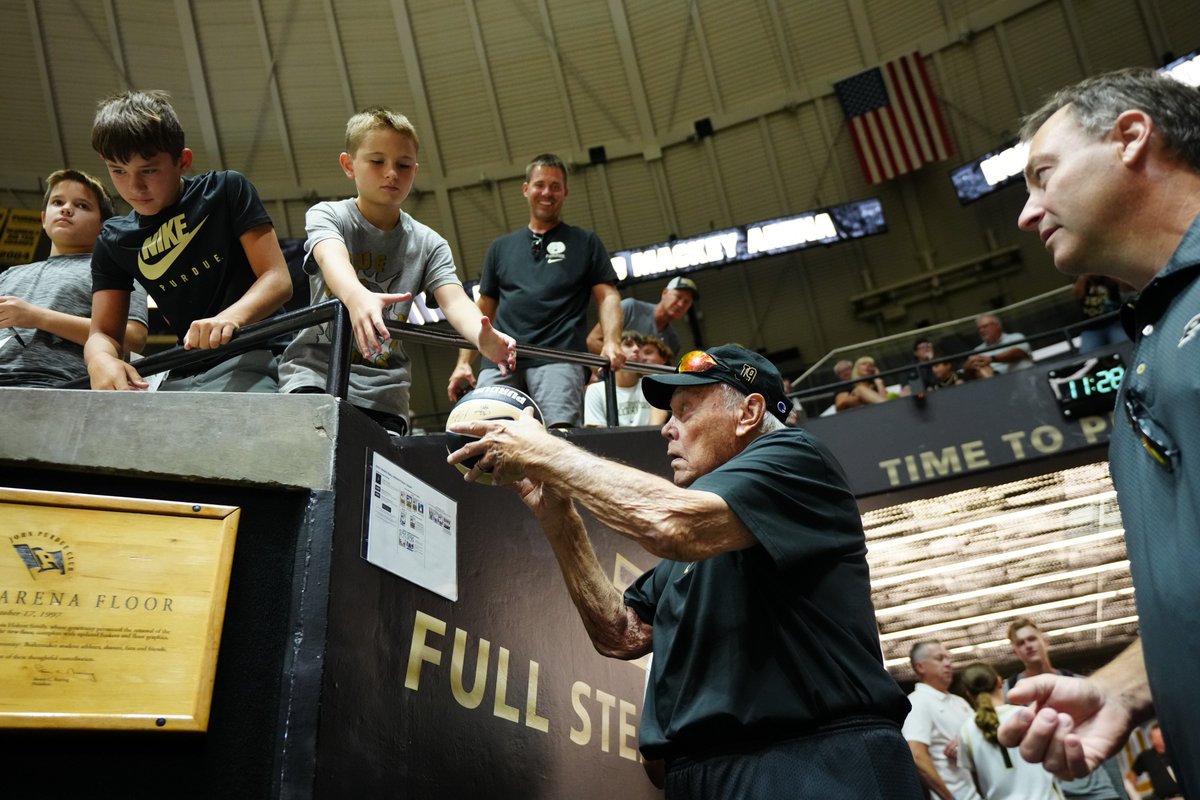 ✍️ A man of the people.