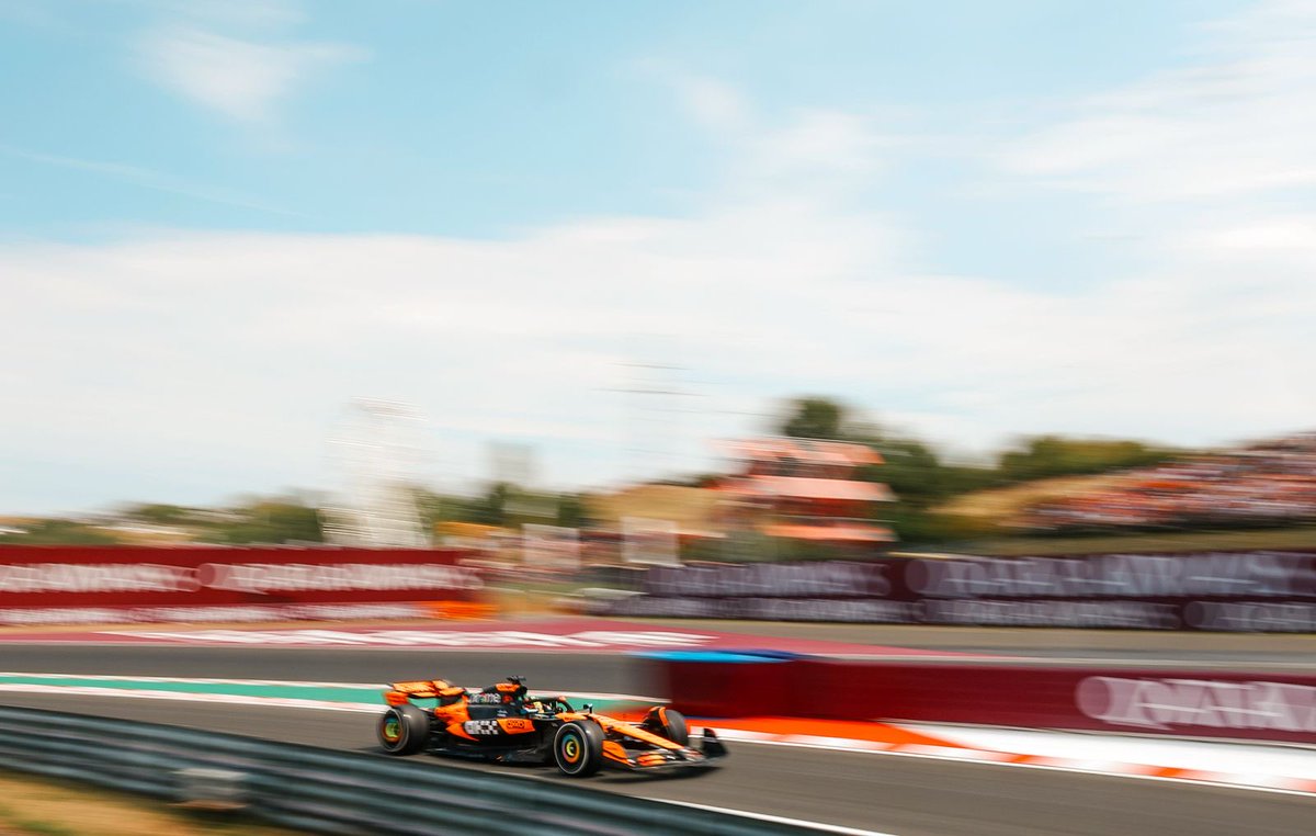 🚀 MCLAREN ZİRVEDE RAKİPSİZ!

🏁 Üçüncü antrenman seansı tamamlandı.

1️⃣ Oscar Piastri (1.14.916)
2️⃣ Lando Norris (+0.032)
3️⃣ Charles Leclerc (+0.399)

#F1 #HungarianGP