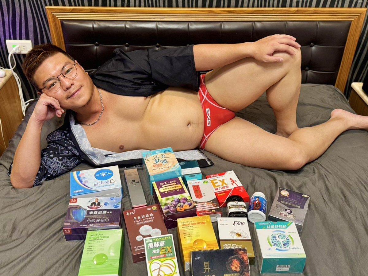 謝謝 Ben Huang 老公
從今年開始照顧我的身體健康
各種方面都妥善照顧到
自己身體自己最知道
尤其是血壓有效降低
魚油讓自己膚色更漂亮
益生菌讓這些保健食品更好吸收
現在我要來開保健團啦！
要讓30歲之後的自己活得更健康漂亮嗎？
歡迎加入我的團購群
line.me/R/ti/g/GvRCmRM…