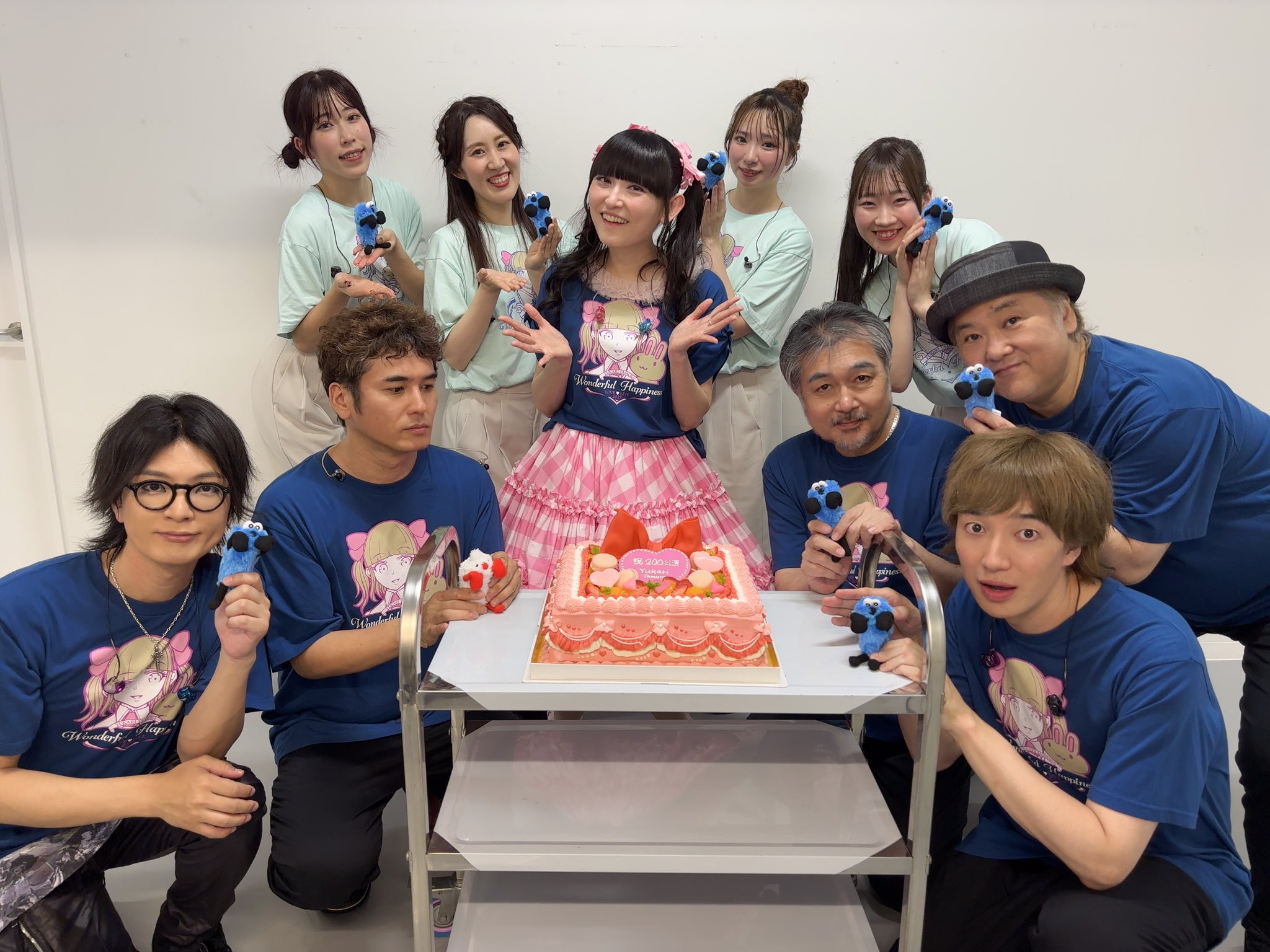 ゆかりんさん❤ 黒染めと赤髪を絶え間なく やり続けてきて… 脱色がかなり悪戦