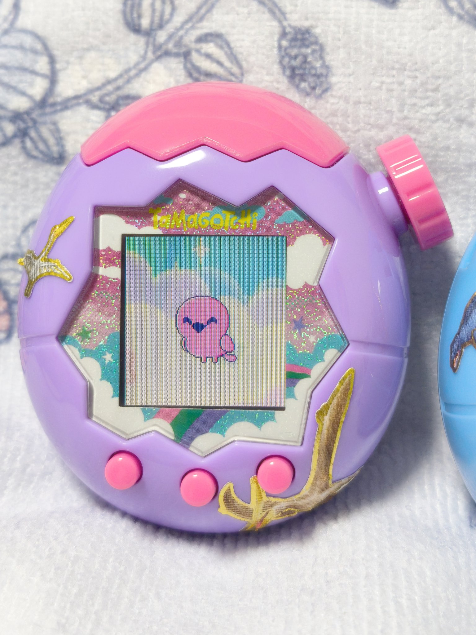 ぱっちわ−く たまごっちSOFMALLOW くちぱっち | BANDAI TOYS