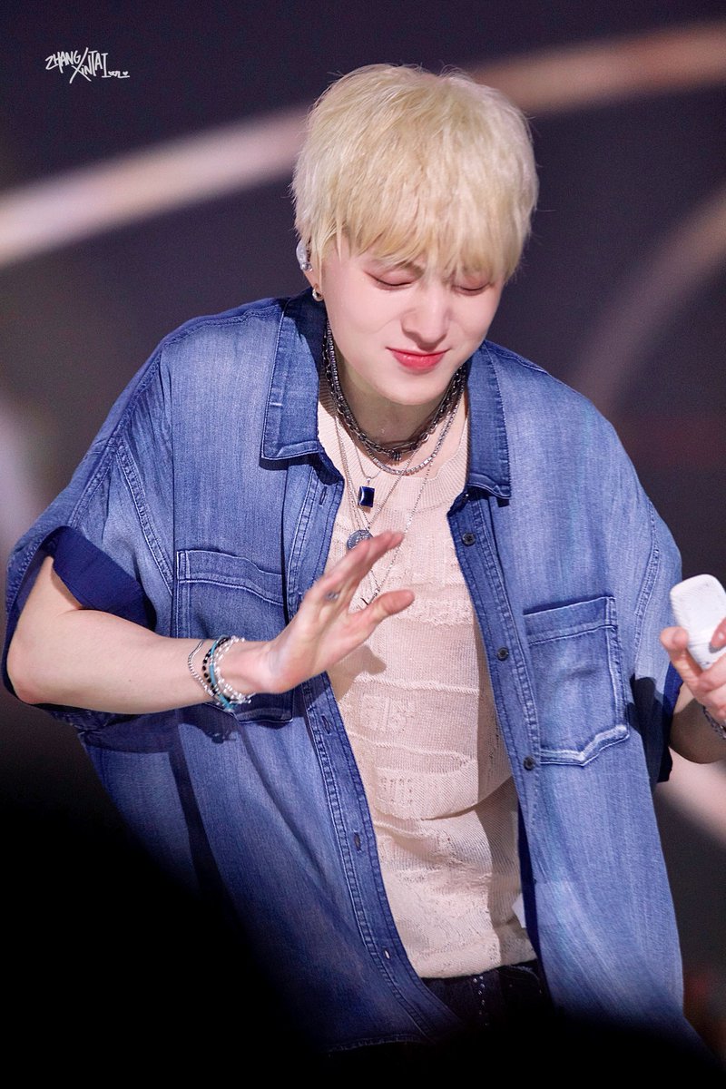wanderlust_2411's tweet photo. 250726 IN OUR CIRCLE DAY 2

@official_yoon_ 
#강승윤 #YOON #KANGSEUNGYOON #WINNER #위너 https://t.co/3o4MTBhtwA