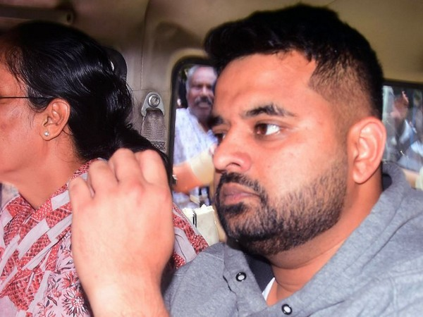 ani_digital's tweet image. Former MP Prajwal Revanna sentenced to life imprisonment in rape case  

Read @ANI Story | aninews.in/news/national/…
#LokSabha #JDS #PrajwalRevanna