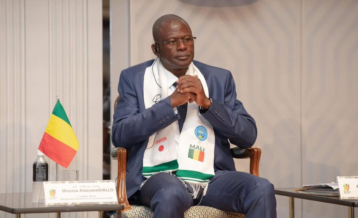 J’ai eu l’honneur de prendre part à la 1ère édition du Business Forum Mali-Japon, tenue ce vendredi 1er août 2025 à Osaka, accompagné de mon collègue M. Moussa Alassane DIALLO, Ministre de l’Industrie et du Commerce.