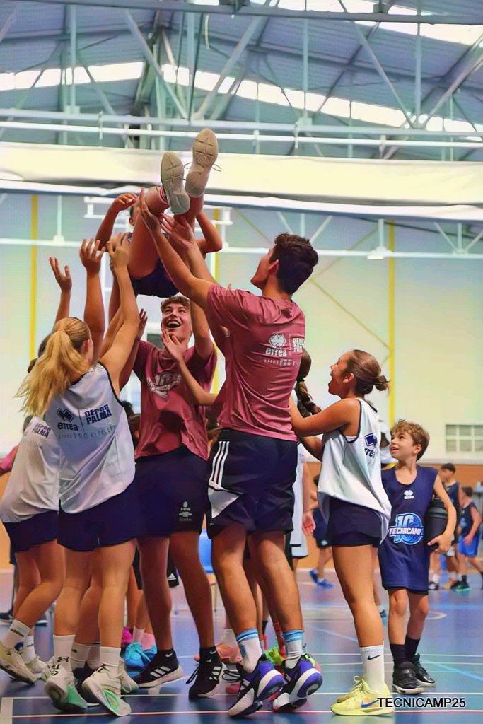 tecnicamp's tweet image. Hoy hemos vivido una jornada espectacular con finales llenas de emoción, bailes con mucho ritmo, nuestro tradicional deslizador acuático, sorteos y premios...

No hay mejor manera de cerrar esta primera semana que con alegría.Seguimos la semana que viene 

#Tecnicamp25