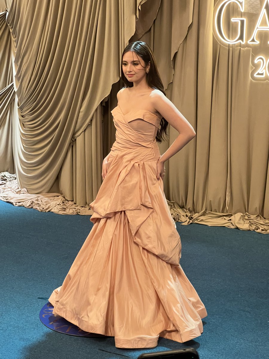 gmanews's tweet photo. YsaGuel blue carpet moment! 💎✨

Miguel Tanfelix and Ysabel Ortega serve old-Hollywood glamour on the #GMAGala2025 blue carpet. https://t.co/Li8IlujxUV