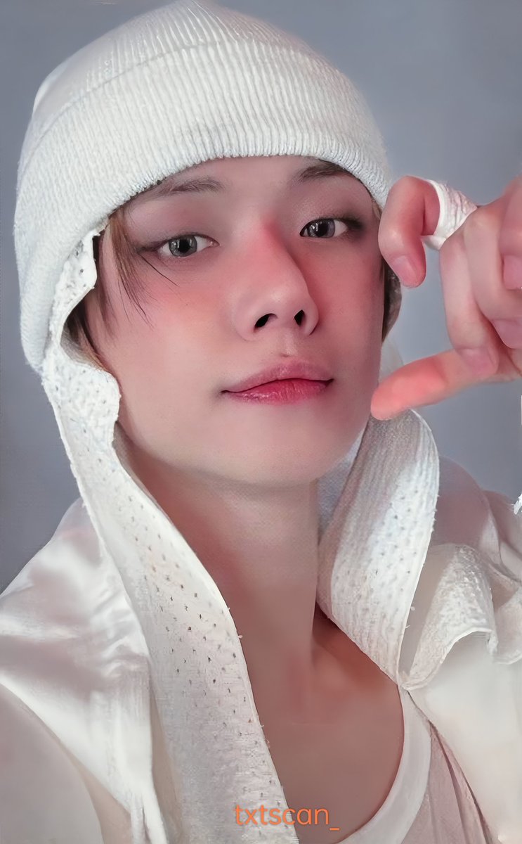 TXT_members @TXT_bighit THE STAR CHAPTER: TOGETHER PHOTOCARD SCAN