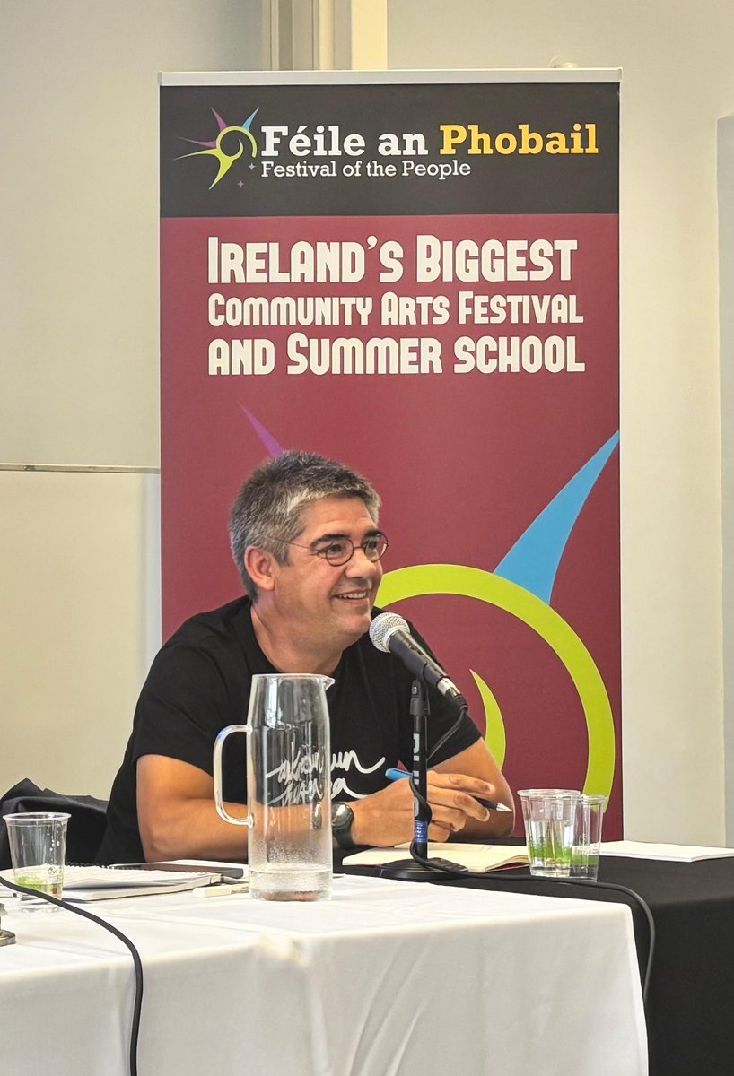 Gorka Elejabarrieta Diaz (@g_elejabarrieta) on Twitter photo Plazerra izan da Belfasten Euskal Herriko eta Irlandako askapen mugimenduen arteko hartu-eman eta loturen inguruan eztabaidatzeko aukera izatea <a href="/DeclanKearneySF/">Declan Kearney</a>-rekin.
Ultraeskuinaren gorakadaren aurrean, inoiz baino beharrezkogoa da aliantzak indartzea. Milesker <a href="/FeileBelfast/">Féile an Phobail</a>! Plazerra izan da Belfasten Euskal Herriko eta Irlandako askapen mugimenduen arteko hartu-eman eta loturen inguruan eztabaidatzeko aukera izatea <a href="/DeclanKearneySF/">Declan Kearney</a>-rekin.
Ultraeskuinaren gorakadaren aurrean, inoiz baino beharrezkogoa da aliantzak indartzea. Milesker <a href="/FeileBelfast/">Féile an Phobail</a>!