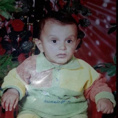 Türklere ork diyen bir kürdofaşistin bebekliği.

Bebeklikleri bile ayrı sevimsiz.