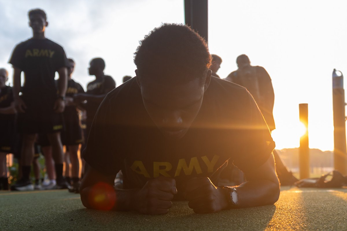 ArmyROTC's tweet photo. 2nd Regiment #BasicCamp is feeling the burn as they complete the AFT for #CadetSummerTraining!πͺ
For more #CST2025 click the link in our bio!π
πΈ: Talitha Maloy, Ohio University, CST Public Affairs Office https://t.co/zEBUqi9TRg