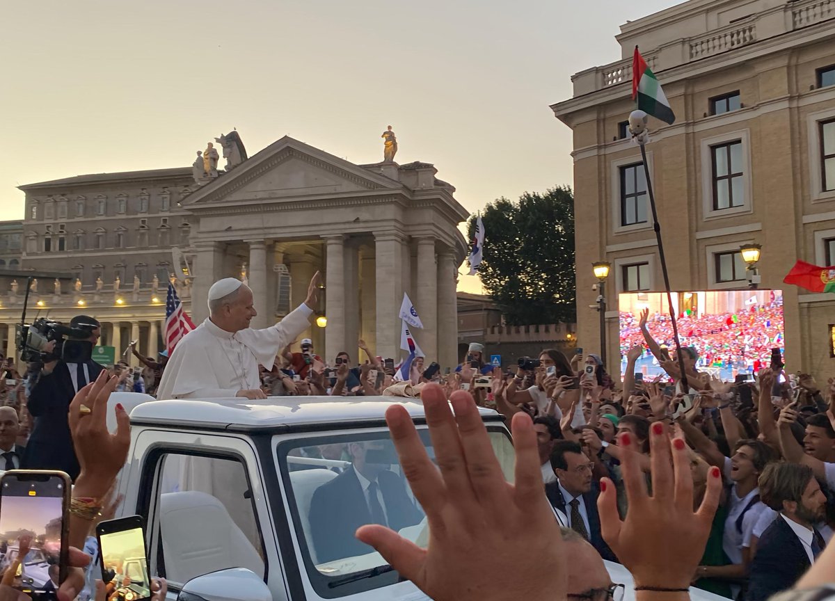 Peregrinos de Esperanza 🙏🏼✨

Los jóvenes de Moreres han estado presentes en Roma junto al Papa León XIV durante el Jubileo. 

#Moreres #jubileo2025 #jubileodelaesperanza