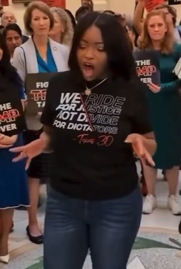 <a href="/Bubblebathgirl/">Paul A. Szypula 🇺🇸</a> Woah!  <a href="/RepJasmine/">Congresswoman Jasmine Crockett</a> does NOT have good jeans.