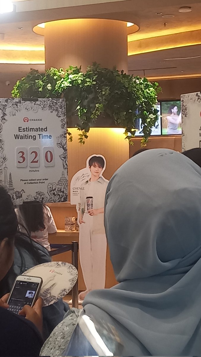 uwon158's tweet photo. HUAAA SENENG BANGETTT KETEMU  CHENLEEE SECARA LANGSUNG YAAMPUNNN 🥹🥹🫶🏻🫶🏻🫶🏻🫶🏻🩵💚💚 

Chenle Time with CHAGEEya
#CHENLEinJKT #CHAGEEIDwithCHENLE #천러 #辰乐  #CHENLE https://t.co/a67hDJ6o7e