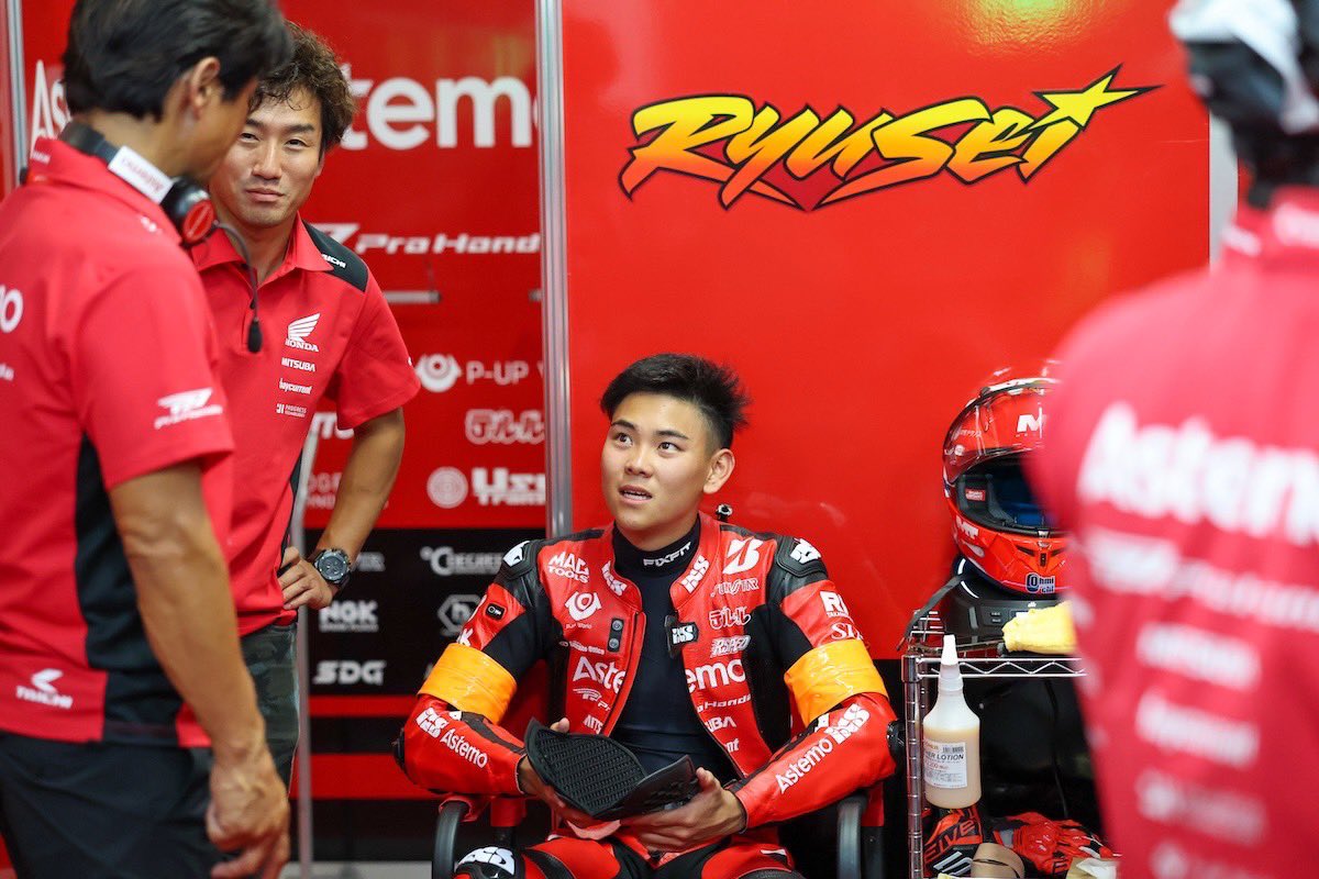 Top10トライアルはミスをして
まとめきれませんでしたが、レースは明日。
８時間最初から最後まで全力で頑張りますので応援宜しくお願いします🔥
#鈴鹿8時間耐久ロードレース #鈴鹿8耐　#8耐