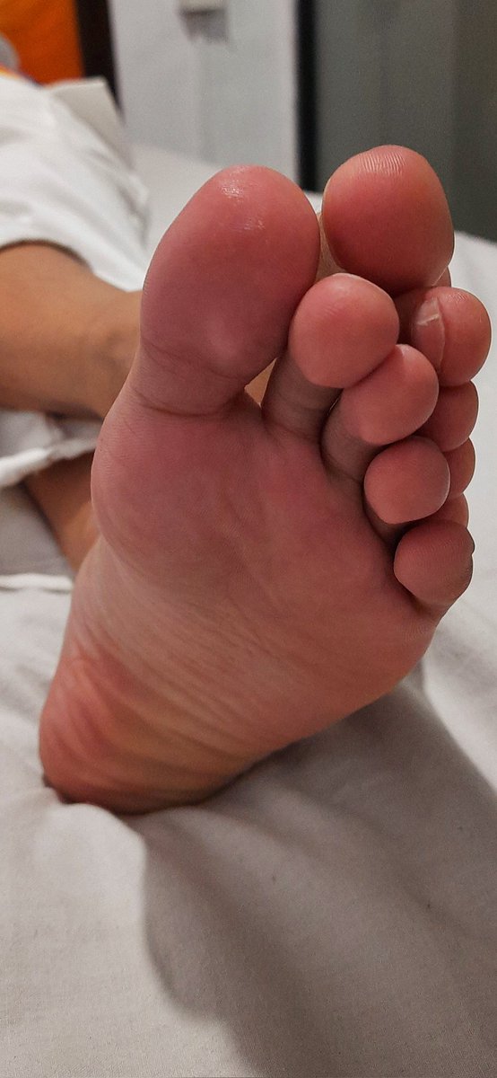 pinoyfeetures's tweet photo. #FEETuring my favorite pose when I take foot pics โบ๏ธโบ๏ธโบ๏ธ
Wanna be #FEETured next? DM me. https://t.co/N8JQJDtUoz