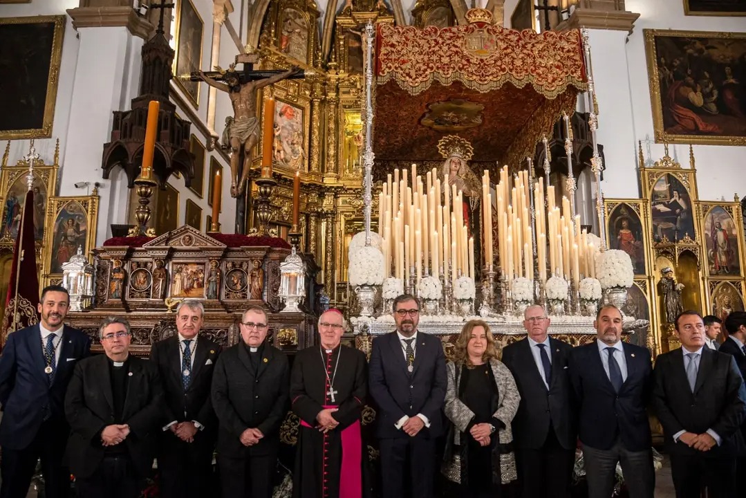 Hdad. Cristo Burgos (@cristodeburgos) on Twitter photo 🔸️Felicitamos a <a href="/ArzobispoSaiz/">José Ángel Saiz Meneses</a> en su 69 cumpleaños
🙏Pedimos al Santísimo Cristo de Burgos y Madre de Dios de la Palma por el pastor de la iglesia de Sevilla, para que les siga guiando en su ministerio y goce de buena salud 🔸️Felicitamos a <a href="/ArzobispoSaiz/">José Ángel Saiz Meneses</a> en su 69 cumpleaños
🙏Pedimos al Santísimo Cristo de Burgos y Madre de Dios de la Palma por el pastor de la iglesia de Sevilla, para que les siga guiando en su ministerio y goce de buena salud