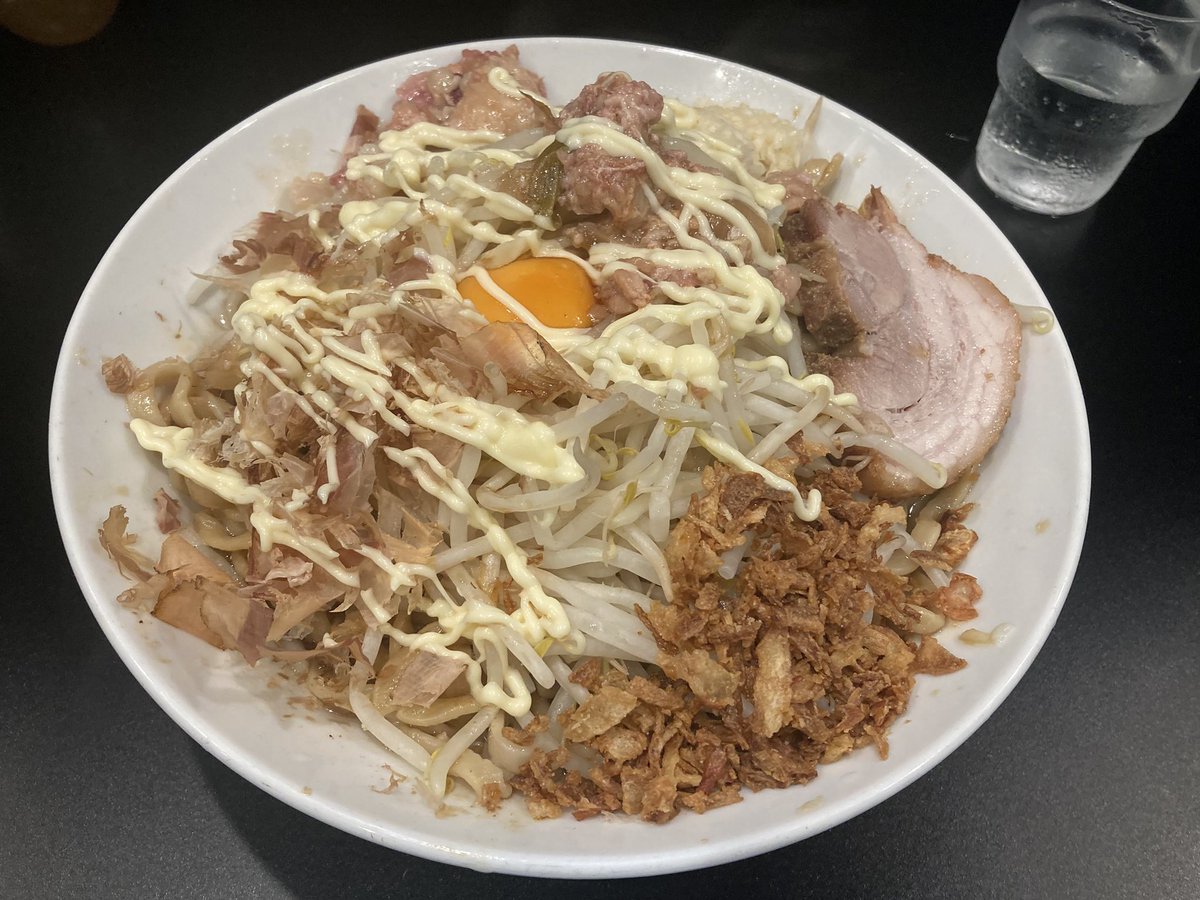 yukiさんが行きたいと言うので今週2回目

初めて大盛りにしてみたけど、フードファイトになったので2度としない😇