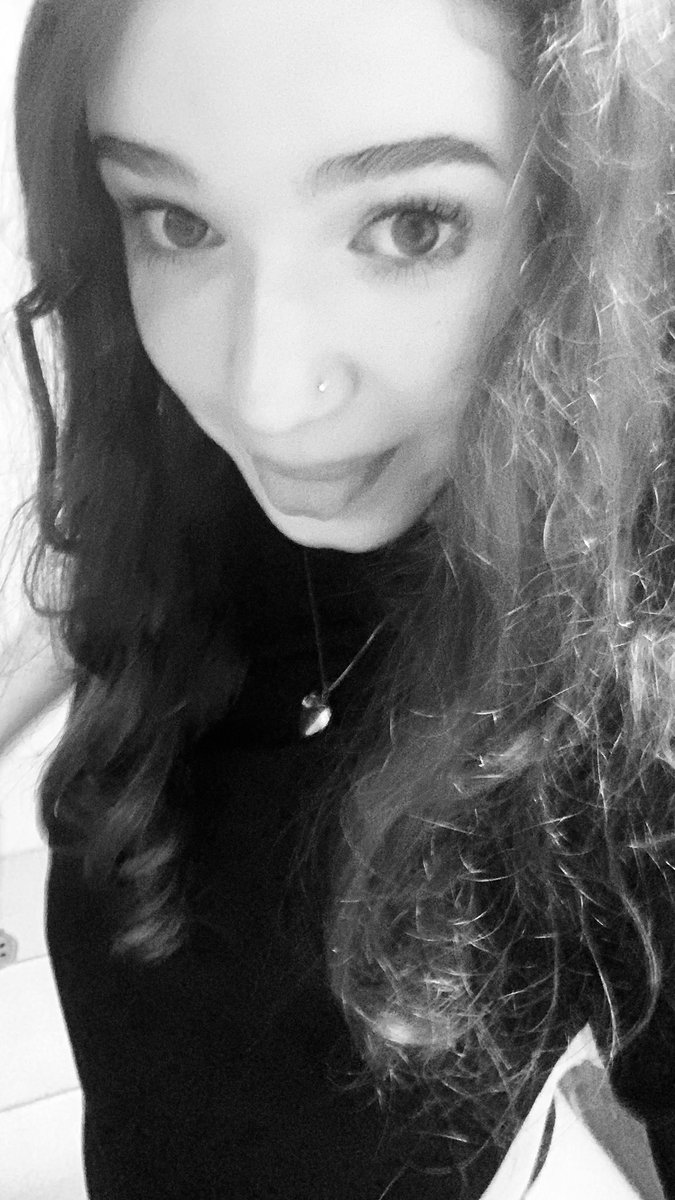 lenathecreatorr's tweet photo. to de luto😭😭😭😭😭😭 #voltarafa https://t.co/VQixDmnV4h
