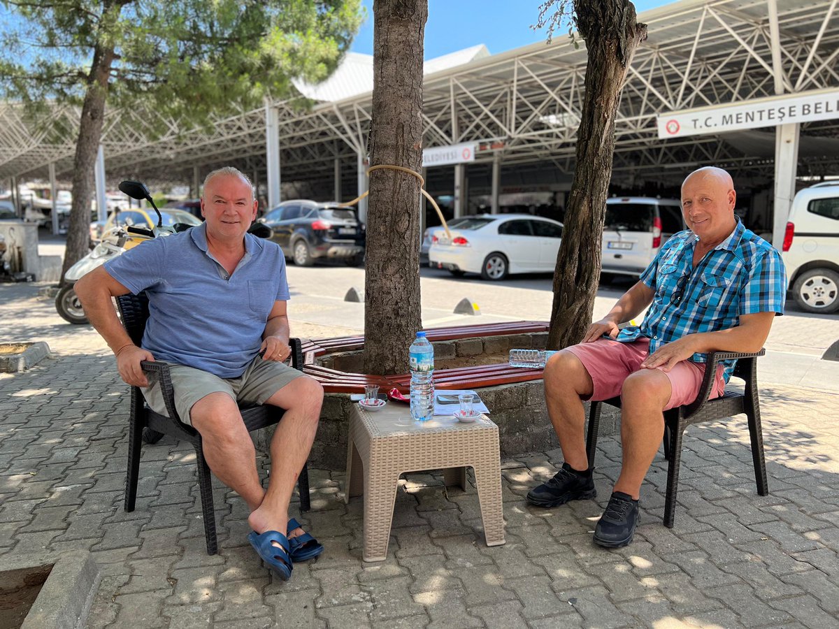 - OFİSİMİZ BİLDİĞİNİZ GİBİ…..
İsmi <a href="/zaferpartisi/">Zafer Partisi</a> ile özdeşleşmiş sevgili #ÜnalYiğit, OrKoop Muğla il başkanım sevgili dostum #AhmetÇetiner, <a href="/akbodrum48/">Akpartibodrum</a> teşkilatının sert ama bir o kadar da renkli simalarından sevgili <a href="/ahmetlikoglu61/">Ahmet Likoglu</a> kardeşim bizi yalnız bırakmadılar…