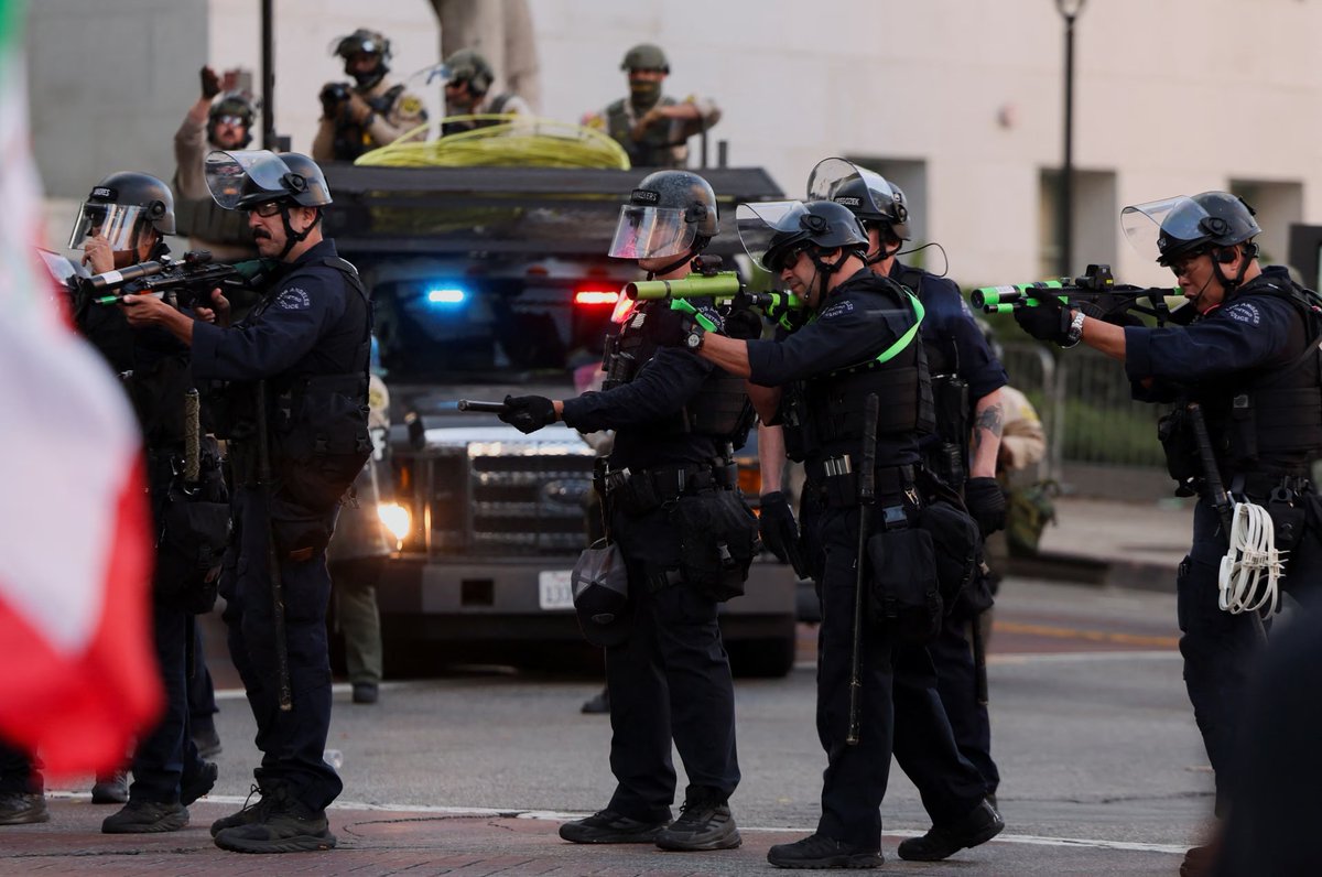 assignmntwriter's tweet image. Big win for constitutional rights: a U.S. appeals court just upheld a lower court’s ban on federal immigration arrests in Los Angeles without probable cause. This isn’t politics, it’s protecting people from racial profiling and unlawful overreach