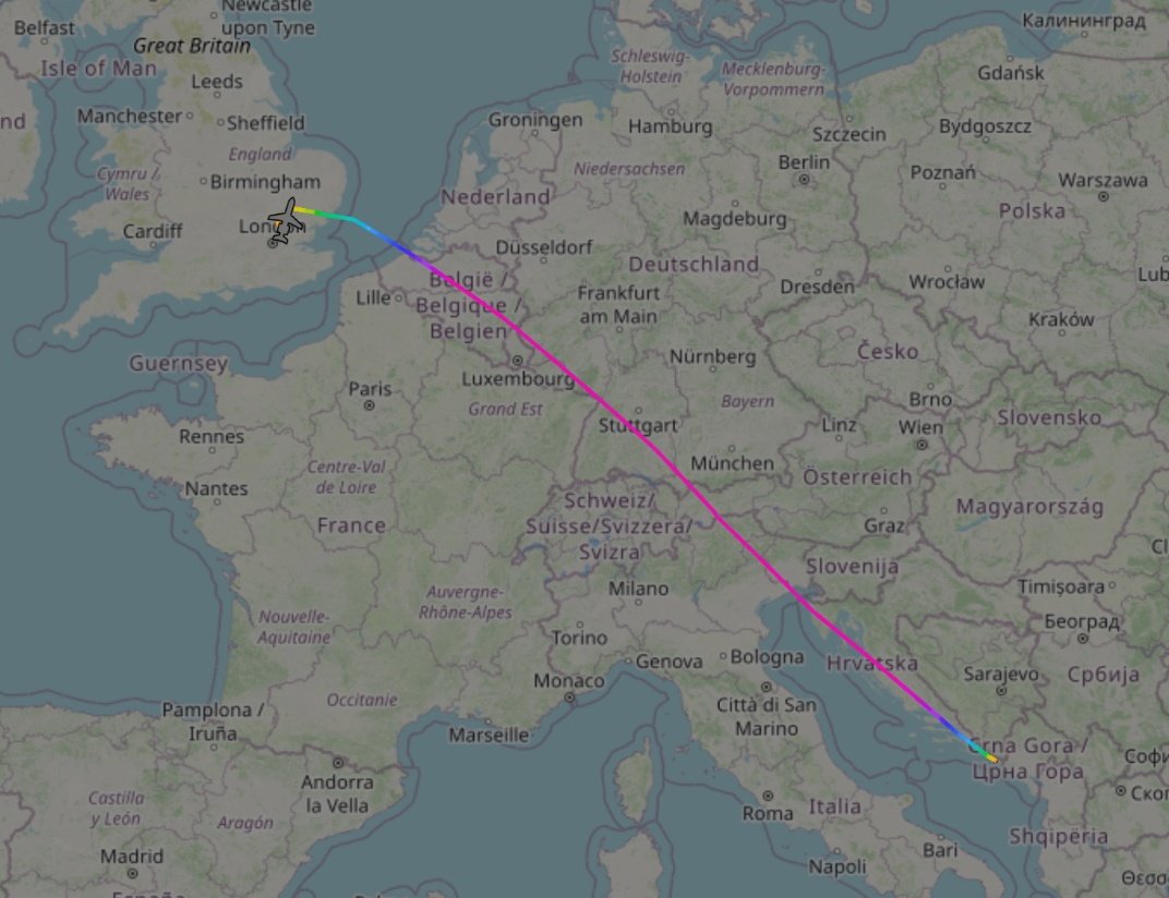 Lukai1861's tweet photo. #Serbia #US | Yesterday:

#USA 🇺🇸 military aircraft #ATILA04 (Reg: 168204, Hex: AE4A7A Beechcraft Super King Air 350) departed from #Belgrade 🇷🇸 and landed in #Dubrovnik 🇭🇷.

At Dubrovnik 🇭🇷 Airport, 2 private jets were parked next to #ATILA04:

#N776EE 🇺🇸 (EMB-550 Praetor 600) registered in the US, shortly after ATILA04 arrival, it departed and landed at London Stansted Airport, #UK 🇬🇧.

#N1454H 🇺🇸 (Gulfstream G650) registered in the US) of the Bank of Utah Trustee came from #Athens 🇬🇷 departed today shortly ago towards West.

This event can maybe be related to:

US 🇺🇸 Deputy Assistant Secretary of Defense for European and #NATO Policy, David Baker spent 2 days in Belgrade meeting Serbian 🇷🇸 officials and left the 🇷🇸 capital city yesterday. ⬇️