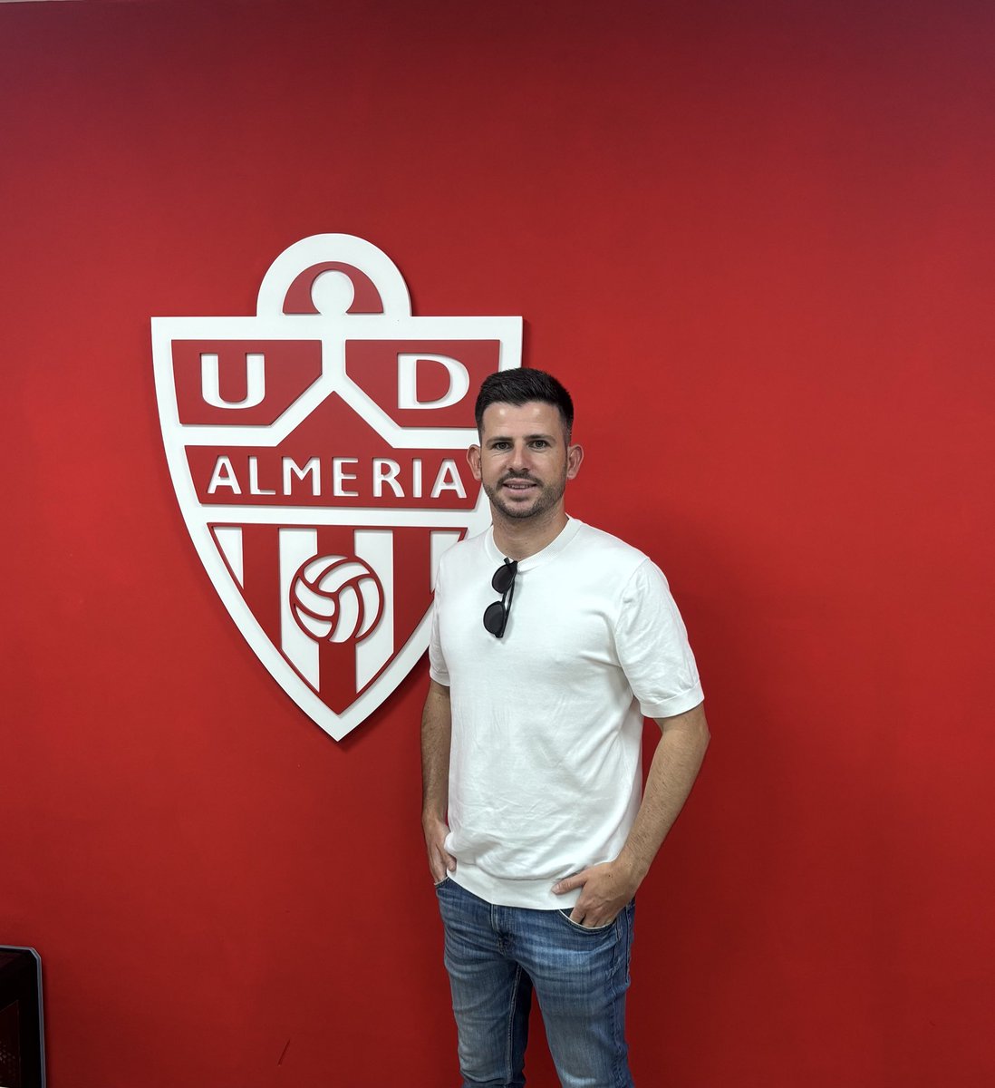 JaviPandiani's tweet image. Nueva etapa en la @U_D_Almeria como entrenador del Cadete A, pero siempre bien acompañado! ❤️🤍
#mister #futbol #Almeria #cadete #coach