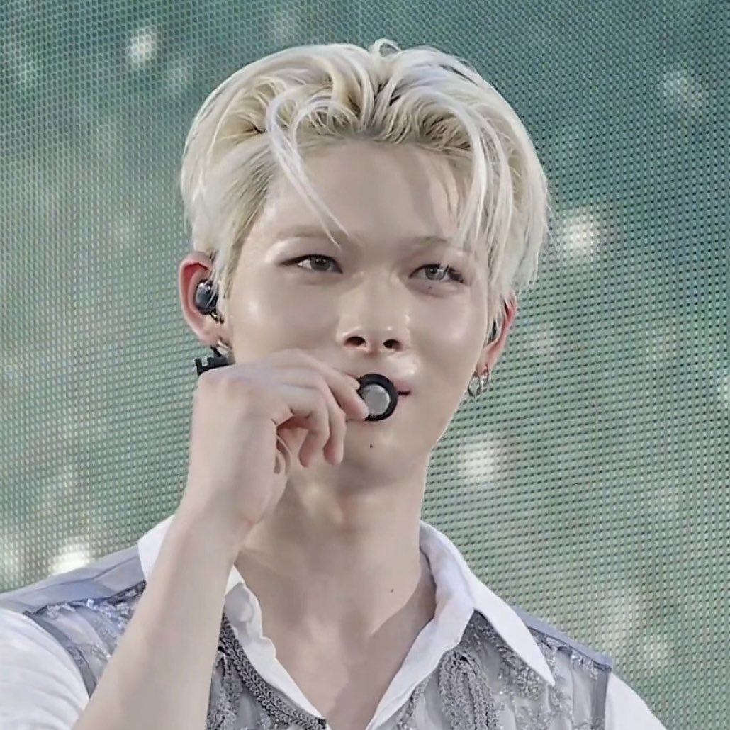 n1ikiz's tweet image. 🫳🫳🫳