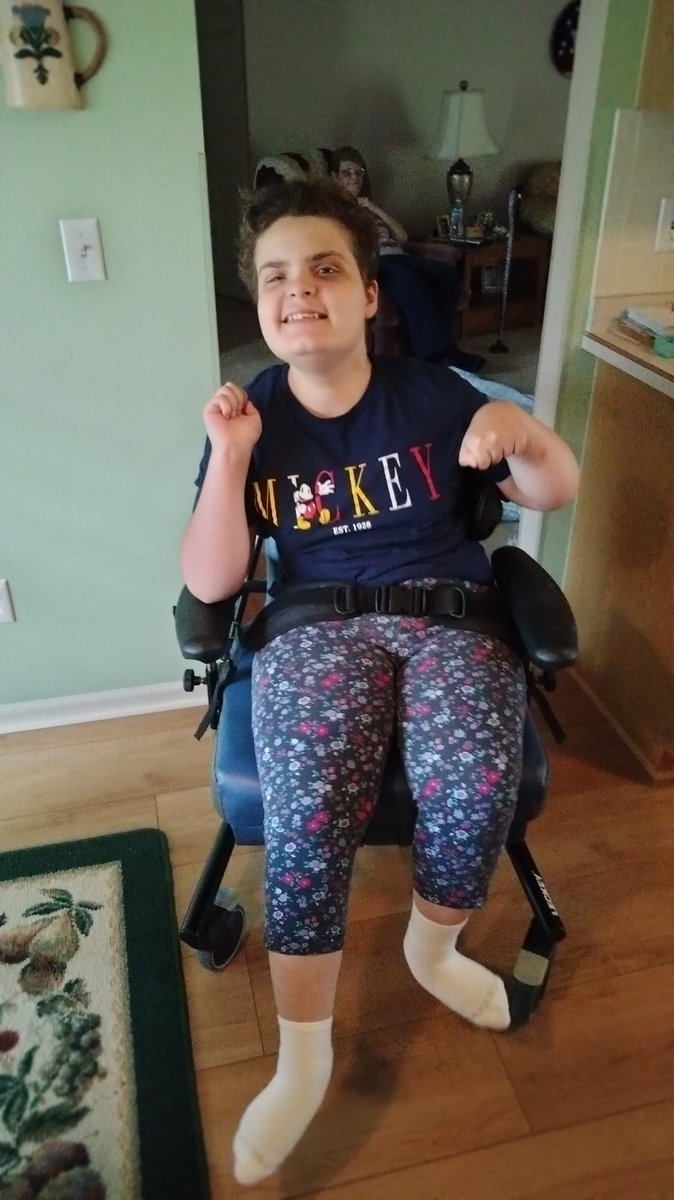 My beautiful daughter Emily is celebrating her 23rd birthday today! If you're scrolling by please drop a like and join me in wishing her a Happy Birthday 🎈 🎂 🎁