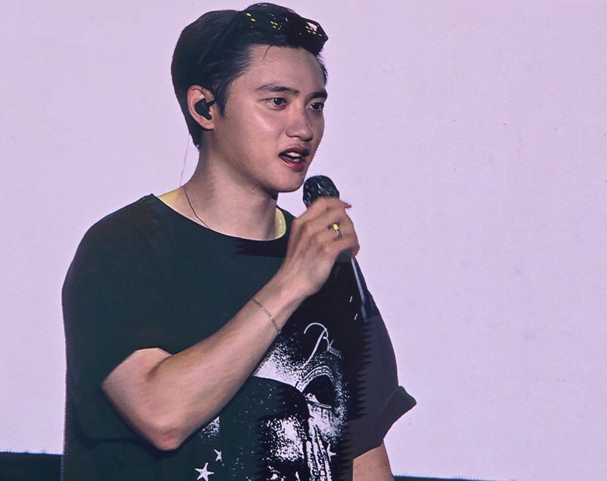 dohsources's tweet photo. DOH KYUNGSOO said during ment today’s concert in taipei that there will be a winter concert (DO it! encore) and will add the songs ‘snowfall at night’ and ‘forever’ to the setlist.

#도경수 #DOHKYUNGSOO https://t.co/OC8PJiBrXu