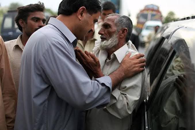 میرے حلقے کا ہر غریب میرا 
فخر ھے 🤝