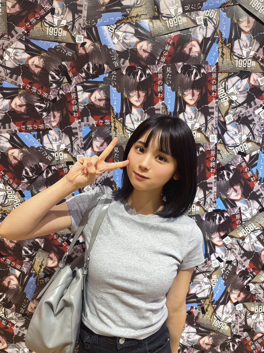 配布されてる背筋さん書下ろしの短編📕
読みた過ぎて行ってきた^  ̫^🎶
とーーーっても好きな世界観で
ずっと居たかった ‼️
米山舞先生のイラストもとっても美しくて〜〜
好きと好きのコラボ堪らない‼️
クリエイター陣のこれからの企画も
期待すぎる 😌😌😌

#バミューダ3
#1999展
#背筋