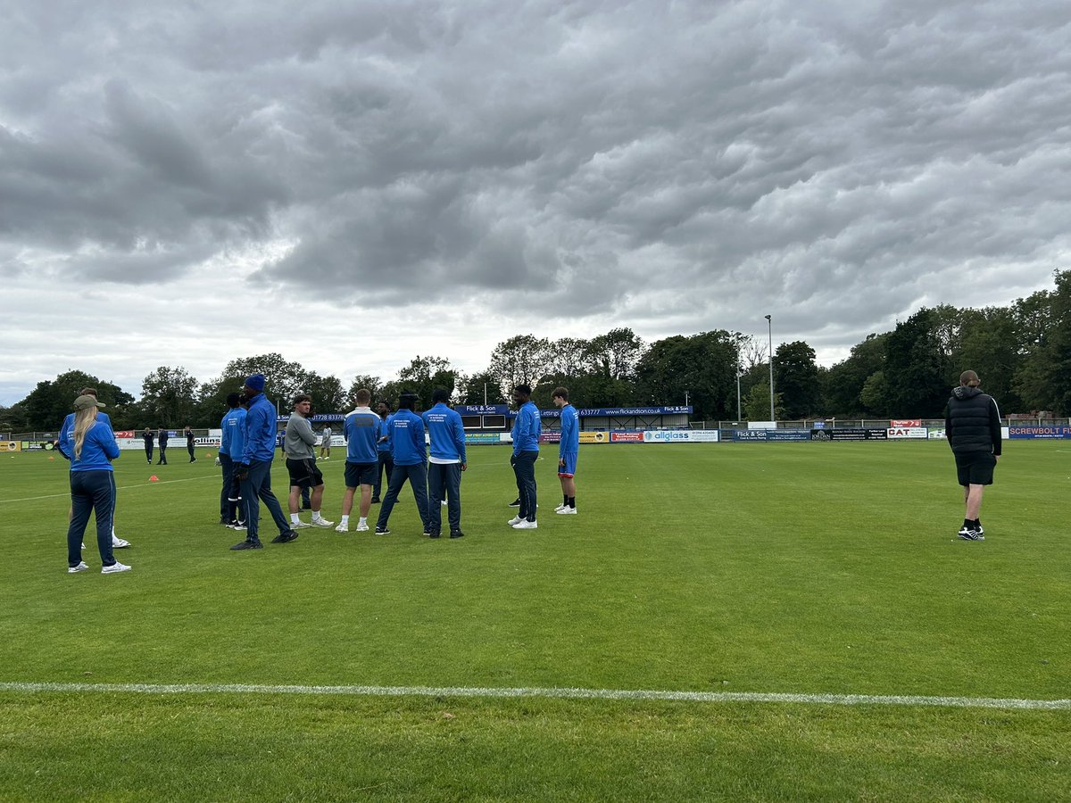 🚨| WE’RE HERE!

Everyone’s here and getting set before kick-off.

Not too long until we kick-off at the Watson &amp; Hillhouse Stadium.

Can’t wait!💙❤️

#Seasiders #FCC #Clacton #Essex