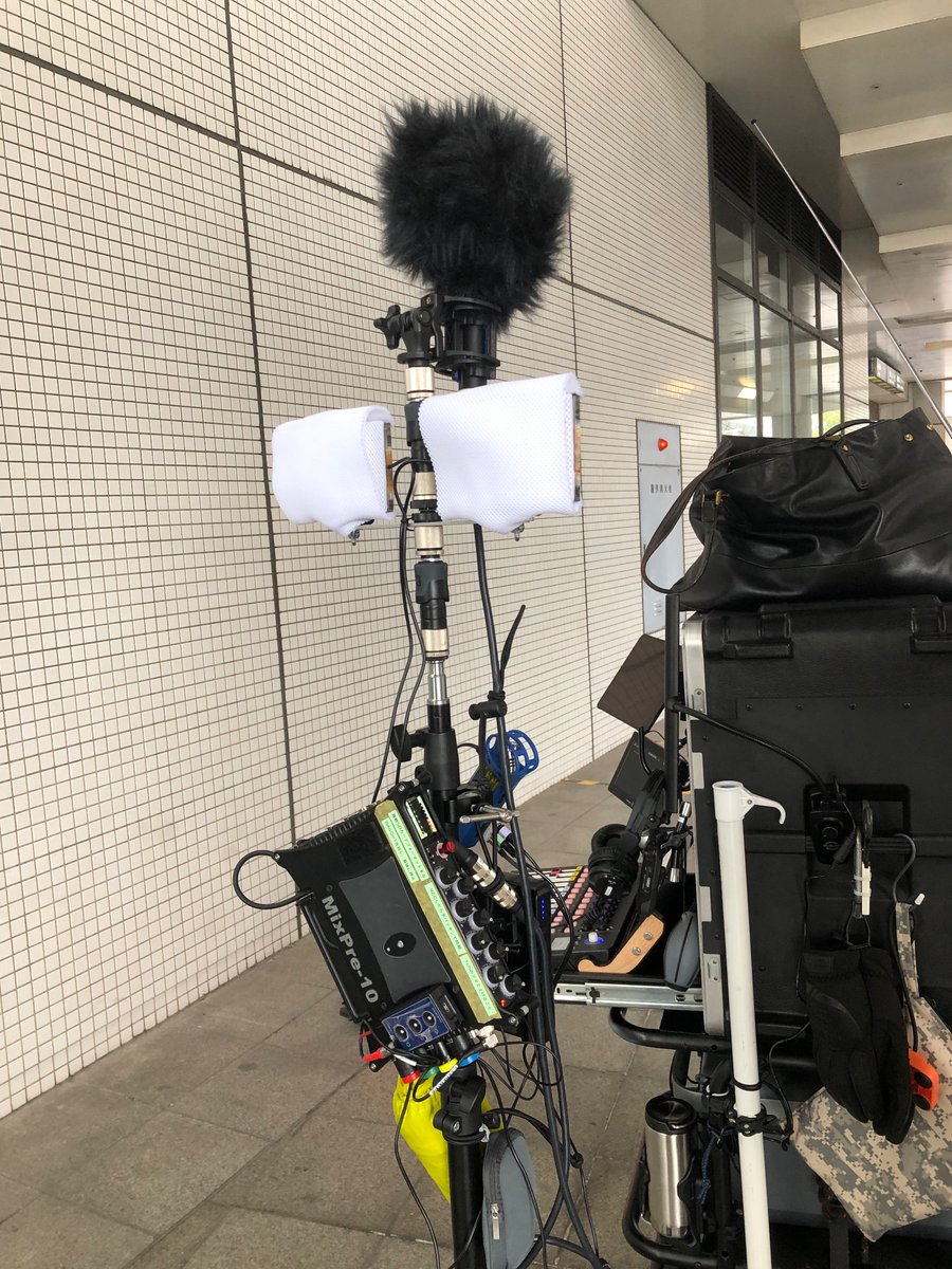 Tekka_go's tweet photo. Netflixドラマ「グラスハート」BAROm1
ambeo（ambisonicマイク）といつも一緒

#BAROm1
#グラスハート
#GlassHeart
#Netflix https://t.co/1H3OtTeyKz