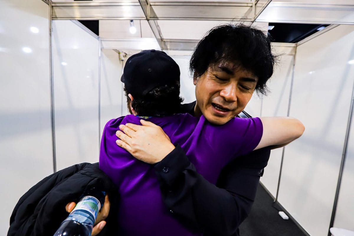 WarpZoneMe's tweet image. Mestre @yuzokoshiro após o show na RETROCON 2025 dizendo "Quero voltar ano que vem!". Confira a matéria completa aqui: warpzone.me/yuzo-koshiro-n…

#Retro #Retrogame #WarpZone #Videogame #Sega #MegaDrive #YuzoKoshiro