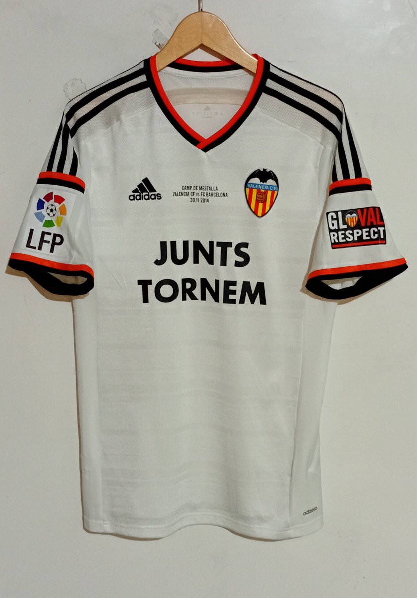 yanindraprst's tweet photo. @Jerseyforum #jersey4sale 
WTS :
- Valencia 2014 vs Barcelona, size L, Adizero, Mint, 645k
- Lyon 2012, size L, Techfit, All Ori (logo defect), 645k
- Arsenal 2012, size M, PI, Exc, 945k
- Arsenal Highbury Heritage Varsity, size XL, Near Mint, 545k
Detail PM/WA : 0895-6172-83888 https://t.co/DudsJBUsOk