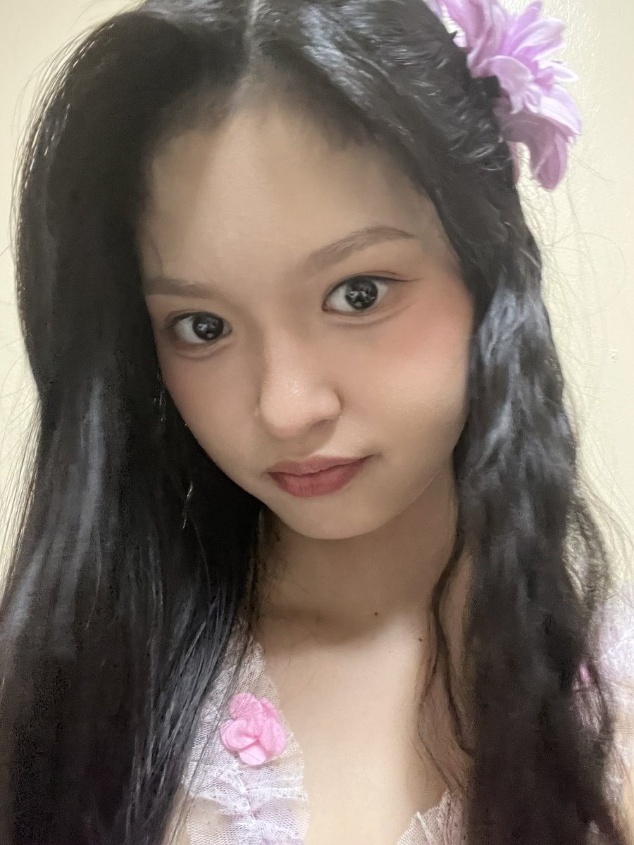 Elin_JKT48's tweet image. Terimakasih banyakkk untuk harii iniii 💜