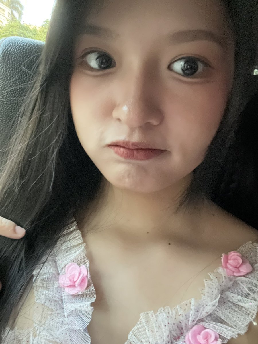 Elin_JKT48's tweet image. Terimakasih banyakkk untuk harii iniii 💜