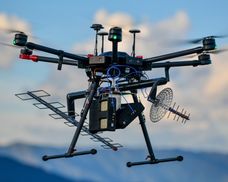 DefenseLrca's tweet photo. Olhos que atravessam o solo: a nova fronteira do reconhecimento por drones
#drone #Radaz #SensoriamentoRemoto #radar #TecnologiaBrasileira #Unicamp #Klabin #RadarSAR #TecnologiaDual
https://t.co/BeNXRrRR6q https://t.co/kYNnR7UKla