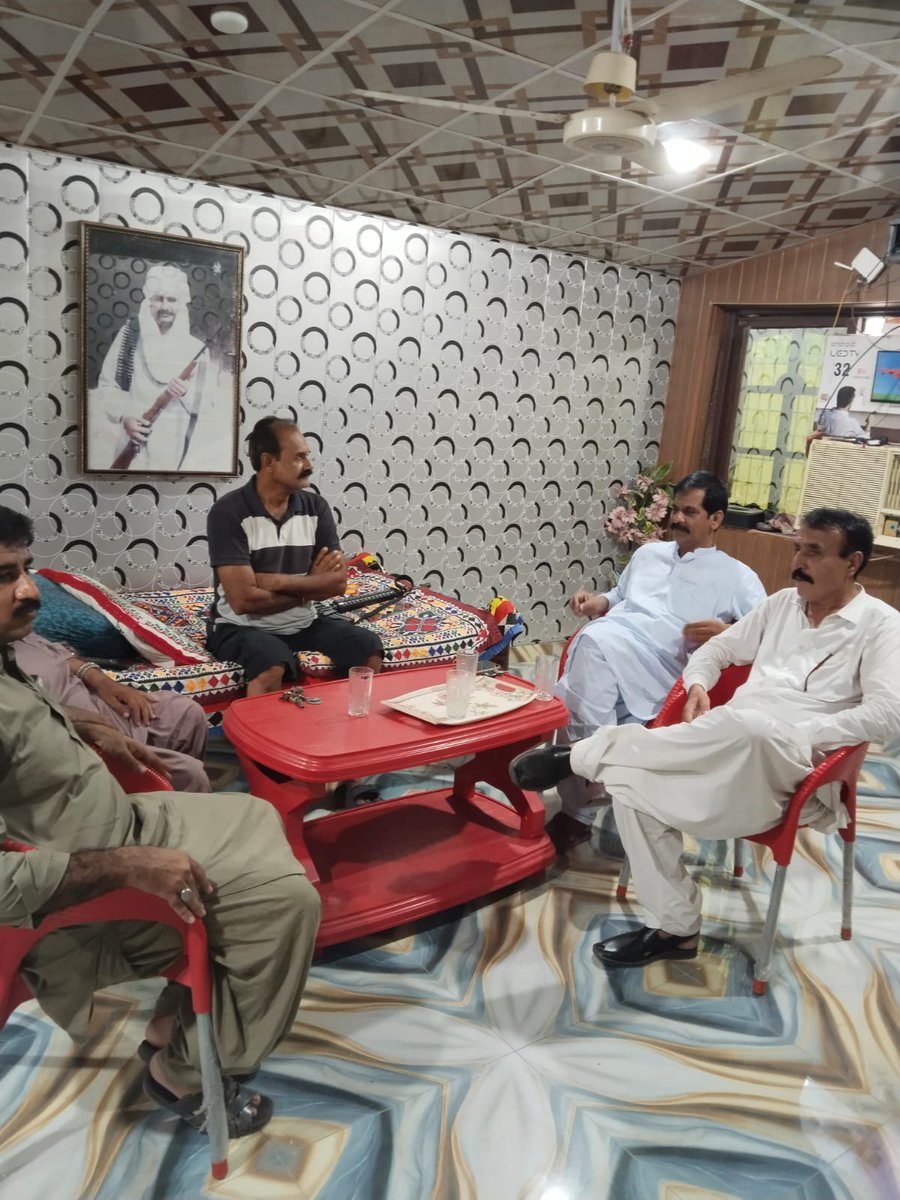 Sindh United Party - SUP (@sup_sindh) on Twitter photo ڀان سيدآباد: سيوھڻ تعلقي سميت ڀان سيدآباد ۽ ڀرپاسي ۾ بدامني خلاف ايندڙ اڱاري تي اعلانيل پرامن ڌرڻي کي ڪامياب بنائڻ لاءِ رابطا مھم جي سلسلي ۾ علائقي جي معزز دوستن عرفان پنھور، اشرف پنھور، علي خان جمالي سان گڏجاڻي جنھن دوران دوستن ڀرپور تعاون جو يقين ڏياريو. ڀان سيدآباد: سيوھڻ تعلقي سميت ڀان سيدآباد ۽ ڀرپاسي ۾ بدامني خلاف ايندڙ اڱاري تي اعلانيل پرامن ڌرڻي کي ڪامياب بنائڻ لاءِ رابطا مھم جي سلسلي ۾ علائقي جي معزز دوستن عرفان پنھور، اشرف پنھور، علي خان جمالي سان گڏجاڻي جنھن دوران دوستن ڀرپور تعاون جو يقين ڏياريو.