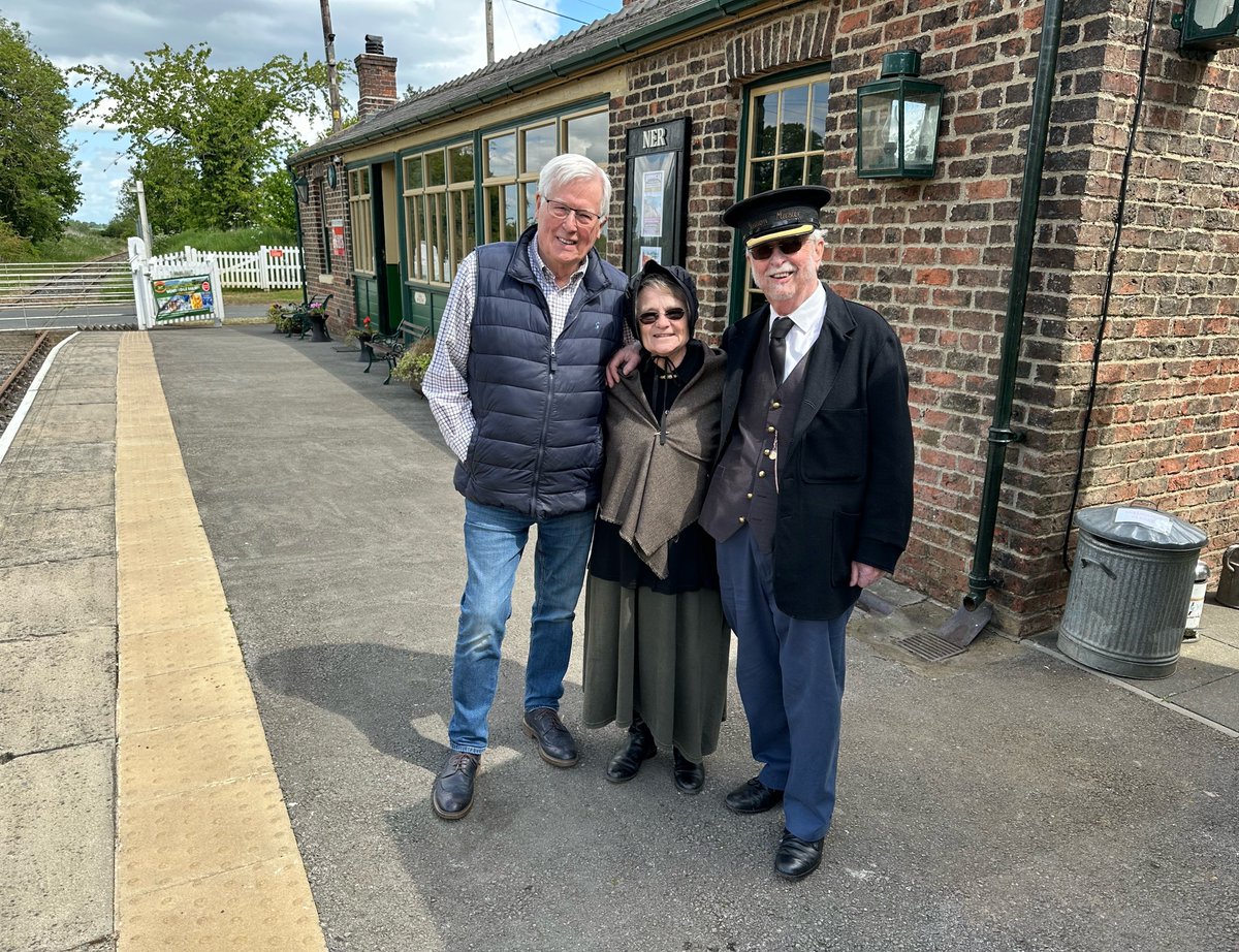 Join us tomorrow, Sunday 3 August, at 6:20pm on BBC1 as John Craven showcases our volunteers &amp; railway on BBC Countryfile!
Tune in and be inspired by their incredible story!
bbc.co.uk/programmes/m00…

📷Nick Keegan