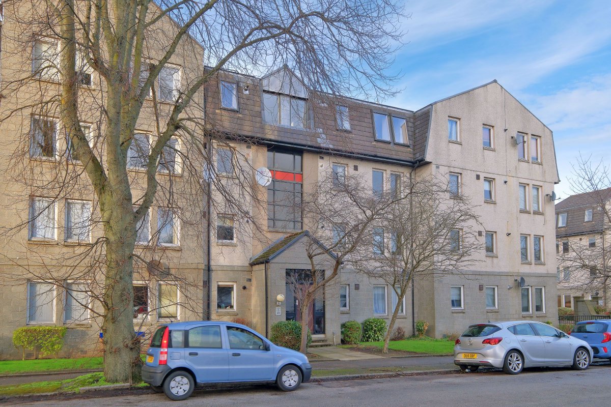 Peterkins (@peterkinsnews) on Twitter photo 🚨 PRICE REDUCTION - NOW OFFERS OVER £99,000 - £16K BELOW VALUE 🏠 Lovely two bedroom second floor flat 🔑 For Sale, 41 Gairn Mews, Gairn Terrace, Aberdeen AB10 6FL
More info: peterkins.com/Purchase/Prope…
Book a viewing:
📱 01224 428100
💻 propcen@peterkins.com 🚨 PRICE REDUCTION - NOW OFFERS OVER £99,000 - £16K BELOW VALUE 🏠 Lovely two bedroom second floor flat 🔑 For Sale, 41 Gairn Mews, Gairn Terrace, Aberdeen AB10 6FL
More info: peterkins.com/Purchase/Prope…
Book a viewing:
📱 01224 428100
💻 propcen@peterkins.com