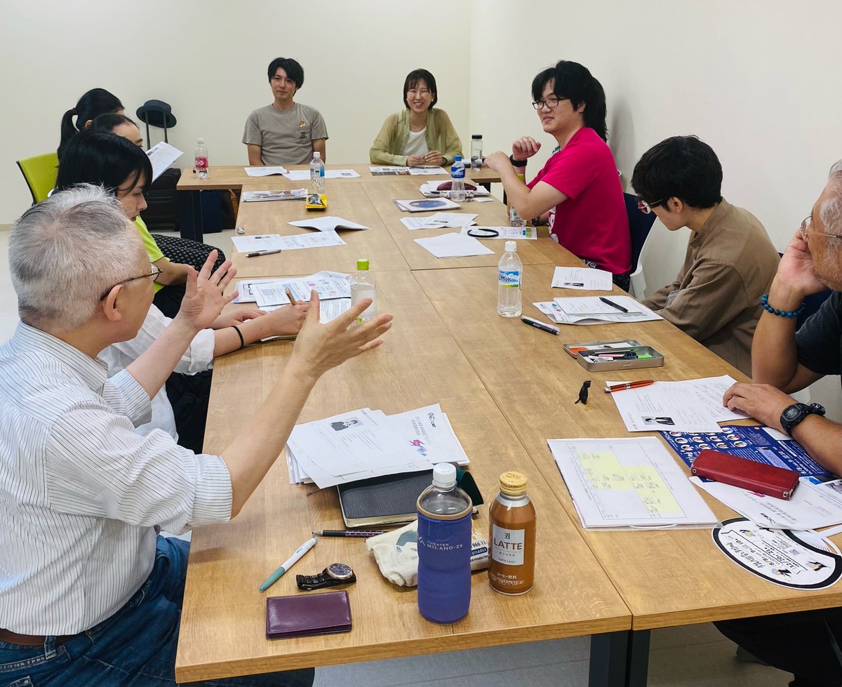 座・高円寺から劇場創造アカデミーの皆さんがフィールドワークに！
引率は、同アカデミーに転身した元劇団員の本田千恵子さん🙌

#タラレバ幽霊とタカラの山 の稽古見学や
#ピッコロ劇団 の谷口遼、中田綾乃とのトークディスカッションも。

良い交流ができました～✨
また遊びに来てくださいね☺