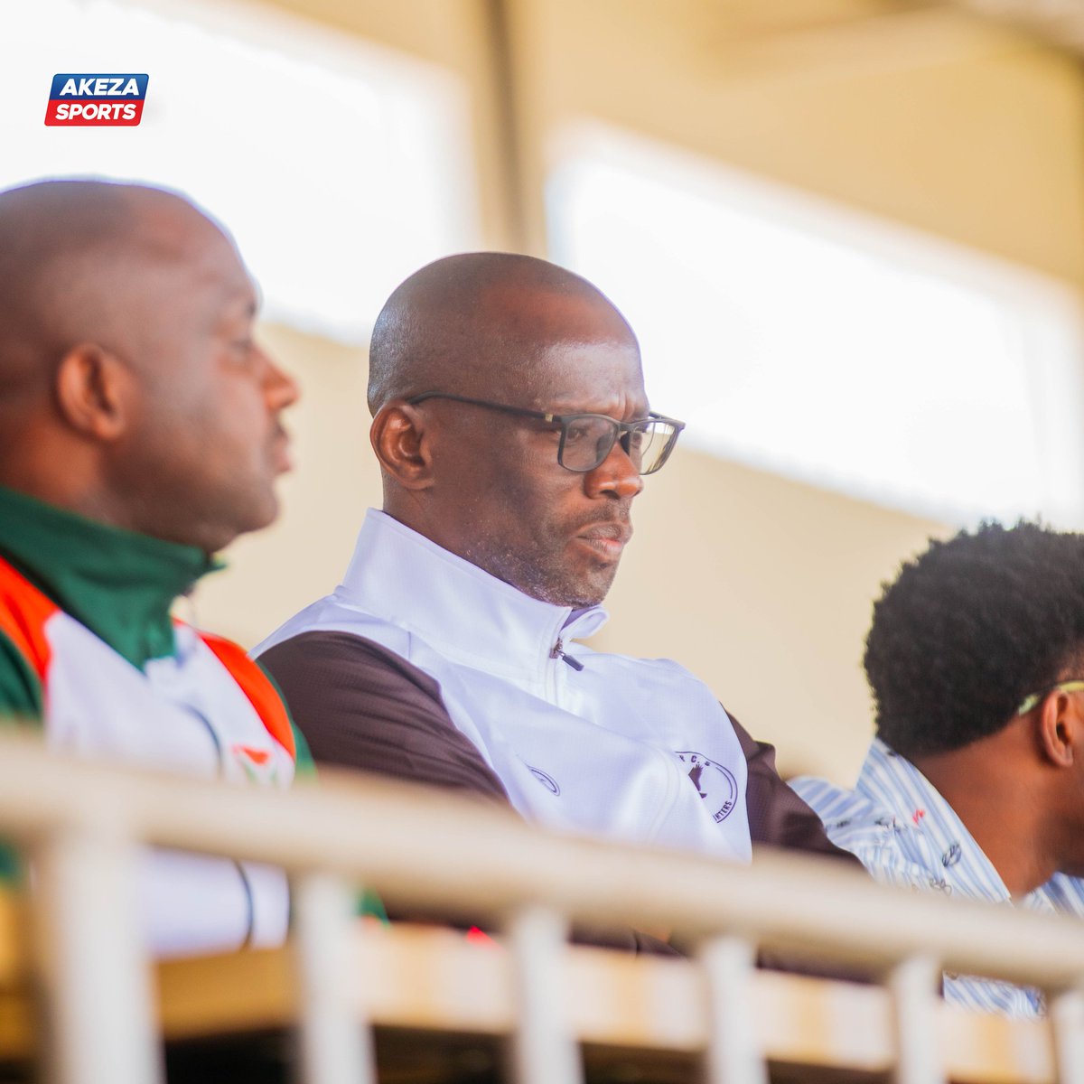 AkezaSports's tweet photo. 🔵🔴 Du beau monde en tribunes au stade #NPPC ! 
======================  

Parmi les personnalités présentes : le Président d’#AigleNoir @R_Ndikuriyo , les internationaux Ndayishimiye Youssuf, Bonfils Caleb , et bien d’autres encore.  
Tous là pour vivre le choc tant attendue entre @aiglenoircs  et @Vision__FC au Stade Nkurunziza Peace Park Complex.

👀 Et toi tu suis le match d'où?

Cliques sur le lien pour suivre le match en direct: https://t.co/42ddpgQ2lE

#YourNumberOneSportsChannelinBurundi