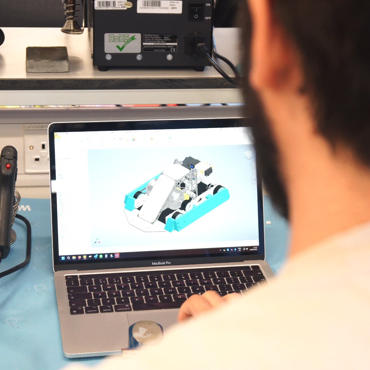 cebcambridge's tweet image. It's National CAD (Computer Aided Design) Day! 💻
At CEB we use CAD to design everything from synthetic heart valves down to parts for our annual Robot Club tournament 🤖
Find out more about our work:
ceb.cam.ac.uk/research/group…
🧪⚙️🌱🔋
#ComputerAidedDesign #CambridgeUniversity