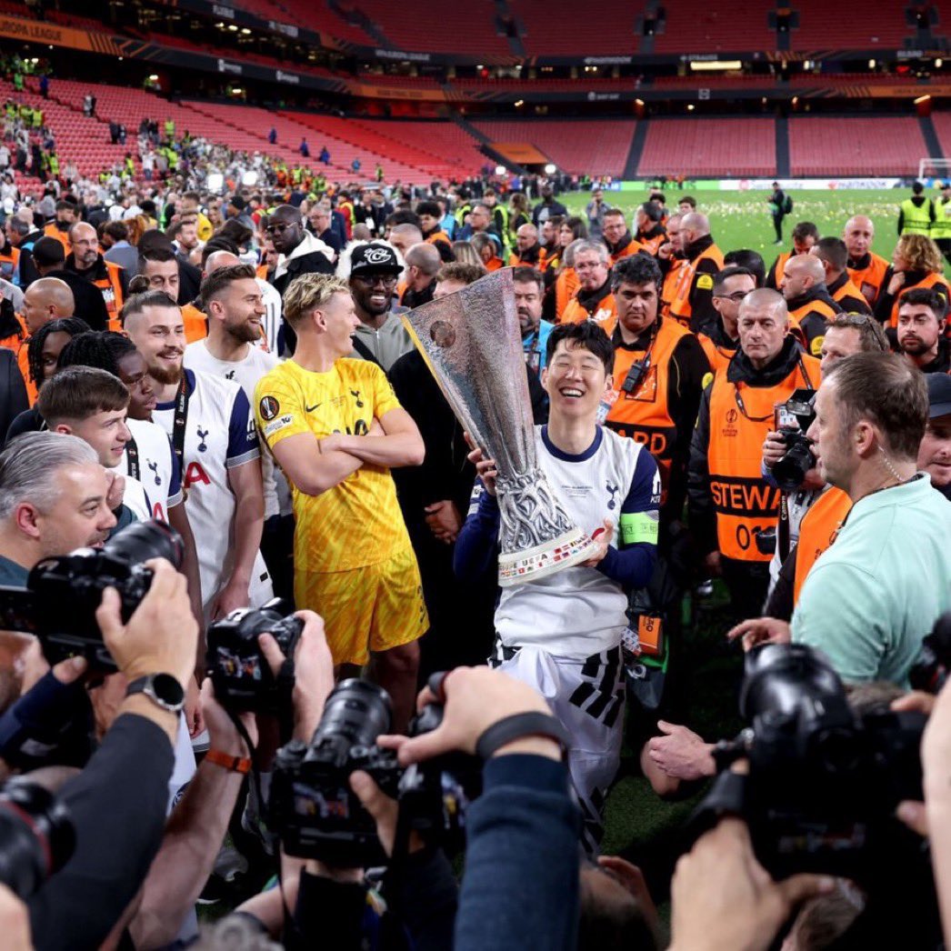 Fuad 🏴☠️ (@fuadcadani) on Twitter photo A Tottenham legend. 
A Premier League legend.
A South Korea legend.
Etched in HISTORY!
Heung Min Son it was a pleasure, nobody deserves to ride of into the sunset more 🤍 A Tottenham legend. 
A Premier League legend.
A South Korea legend.
Etched in HISTORY!
Heung Min Son it was a pleasure, nobody deserves to ride of into the sunset more 🤍
