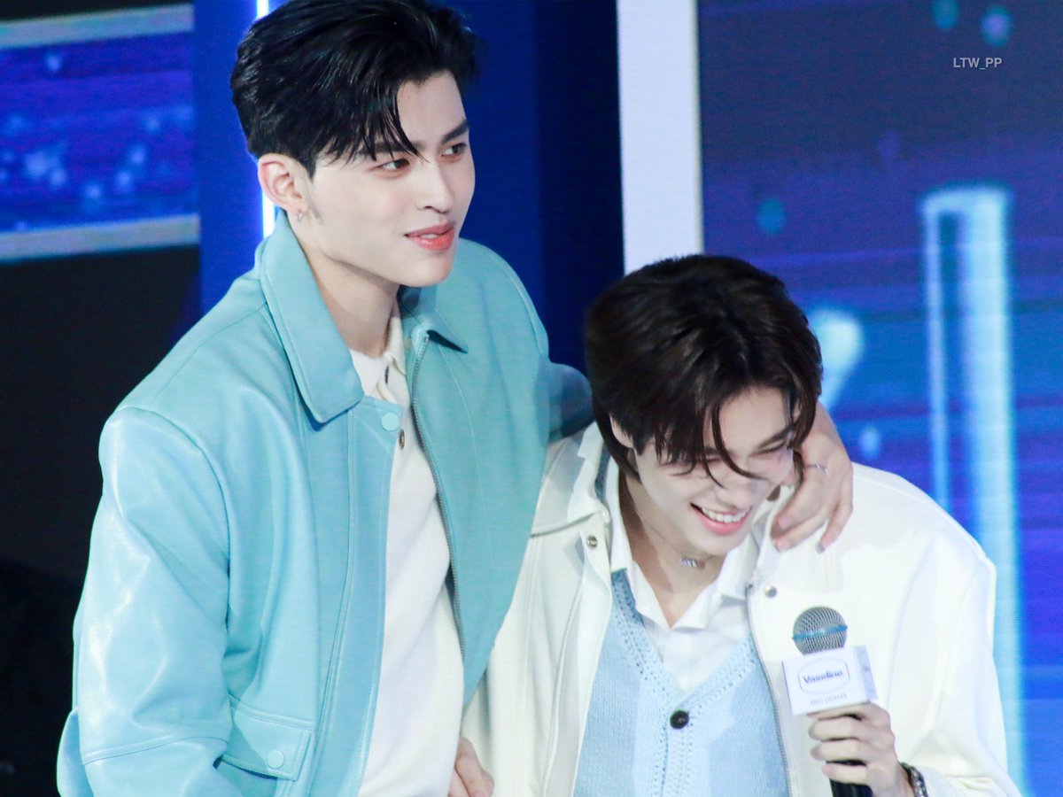 มีคนเนียนปะคะเนี่ย🫣

PONDPHUWIN WITH VASELINE

#VaselineXPondPhuwin
#ppnaravit  ​#phuwintang​ ​
#ปอนด์ภูวินทร์