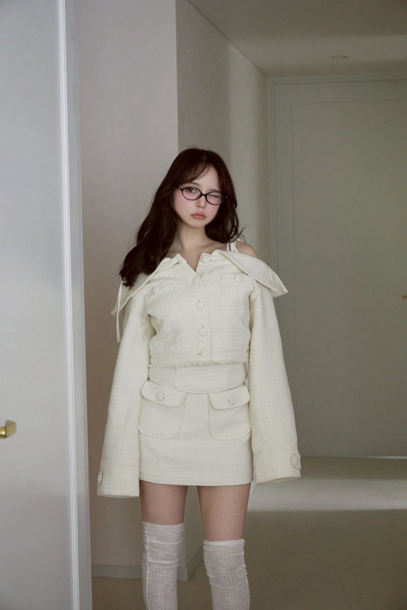 Twiggy tweed jacket set color ivory/black ¥19800-tax in Twiggy