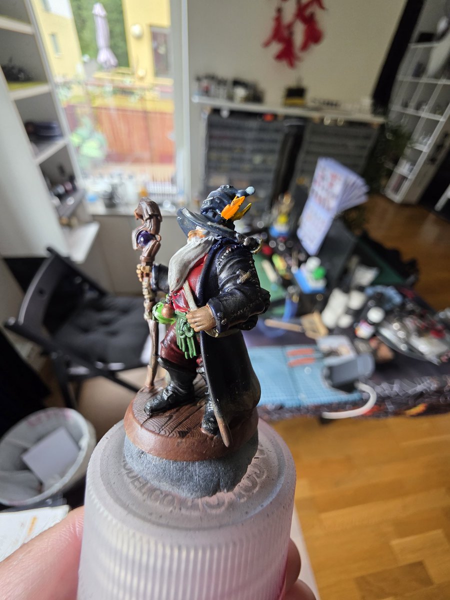 I've had fun doing this miniture. My first one. But dam you go cross eyed because of the size of it