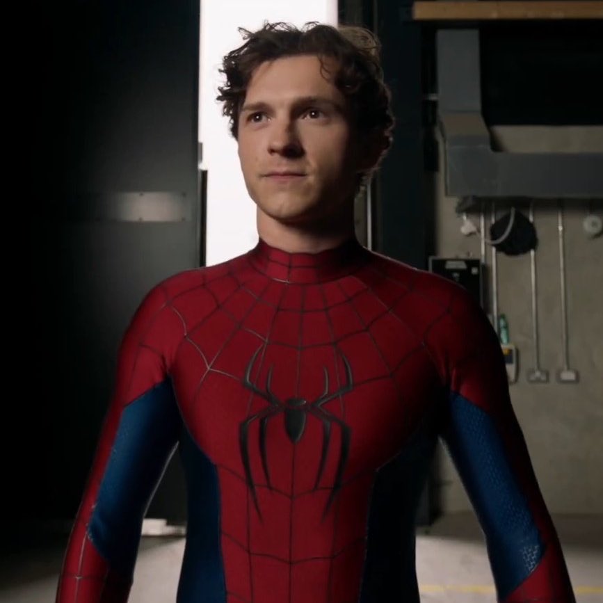 tom holland putting on the spider-man suit 10 years apart is enough to make a grown man bawl

2015                  ➡️                    2025