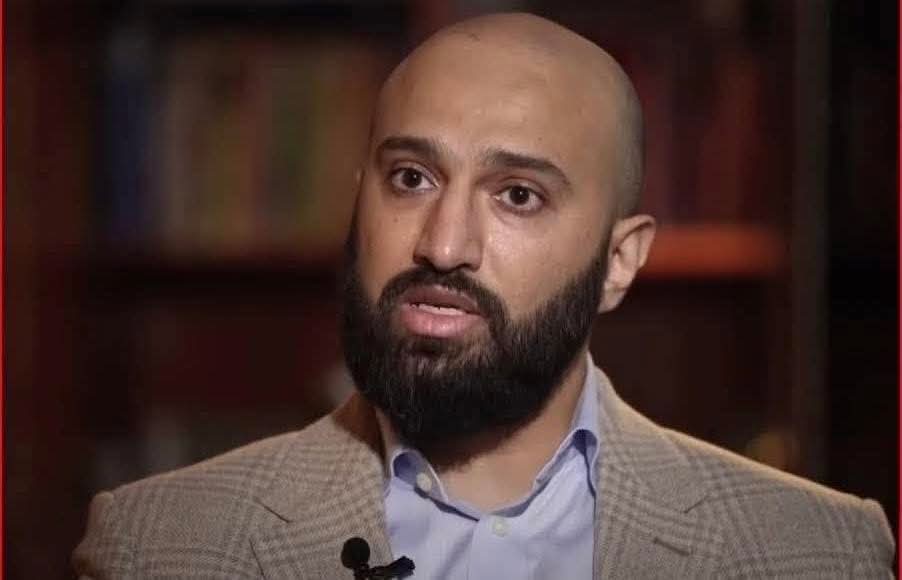 من أنجح أعمال الرئيس الراحل علي عبدالله صالح 
رحمة الله تعالى 
 تربية أولاده وهذا 
بشهادة كل المجتمع خصوصا من عاشروهم ذكورا وإناثا 
فقد رباهم على الرجالة والقبيلة والتفاهم والتواضع والحشمة والحياء .